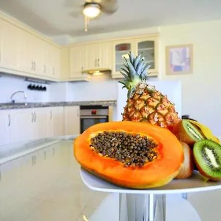2 Bedrooms With Shared Pool Enclosed Garden And Wifi At Santa Cruz De Tenerife 1 Km Away From The Beach Apartment