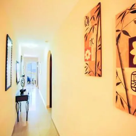 2 Bedrooms With Shared Pool Enclosed Garden And Wifi At Santa Cruz De Tenerife 1 Km Away From The Beach Apartment Playa Paraiso (Tenerife)