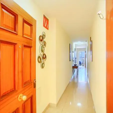 2 Bedrooms With Shared Pool Enclosed Garden And Wifi At Santa Cruz De Tenerife 1 Km Away From The Beach Apartment *