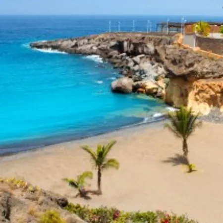 2 Bedrooms With Shared Pool Enclosed Garden And Wifi At Santa Cruz De Tenerife 1 Km Away From The Beach Apartment *